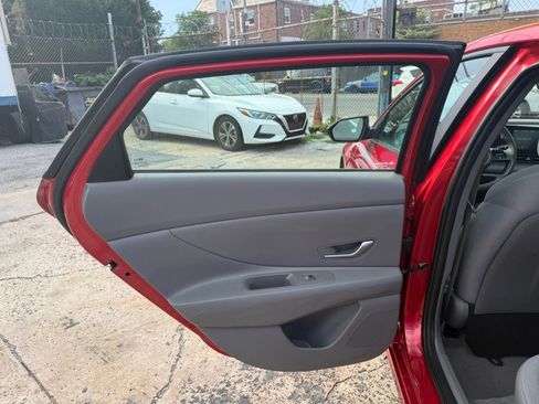 Used 2023 Hyundai Elantra SEL FWD image 21