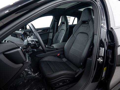 New 2026 Porsche Panamera 4 image 15