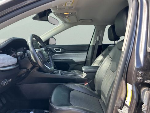 Certified 2022 Jeep Compass Latitude w/ Convenience Group image 27