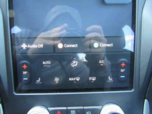 Used 2022 Ford Edge SEL w/ Sport Appearance Package image 46