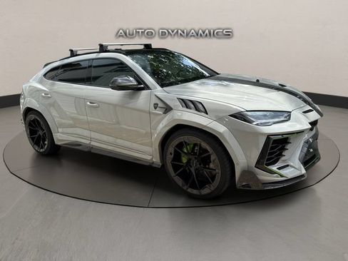 Used 2019 Lamborghini Urus AWD/4WD image 3