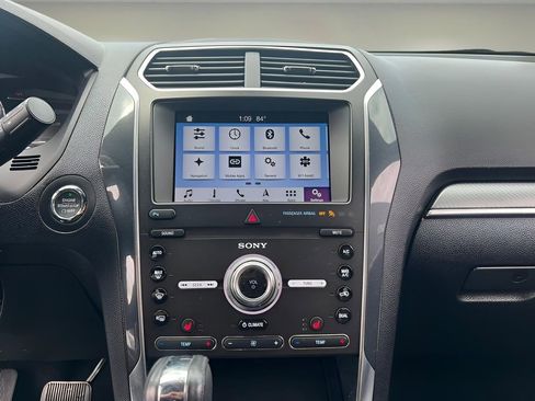 Used 2019 Ford Explorer Sport image 17