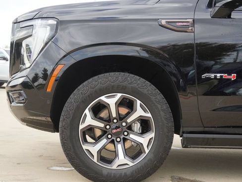 Used 2025 GMC Yukon AT4 Ultimate w/ LPO, Floor Liner Package AWD/4WD image 5