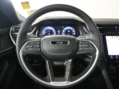 New 2025 Jeep Grand Cherokee L Limited w/ Luxury Tech Group II image 38