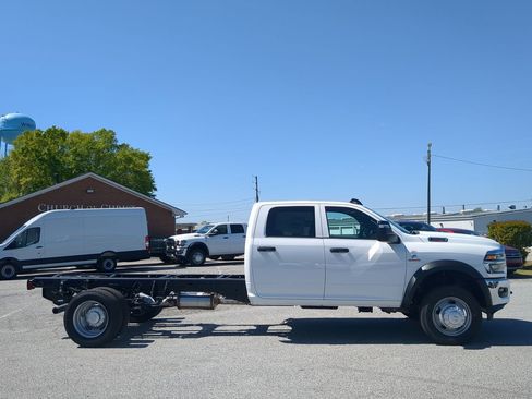 New 2026 RAM 4500 Tradesman image 2