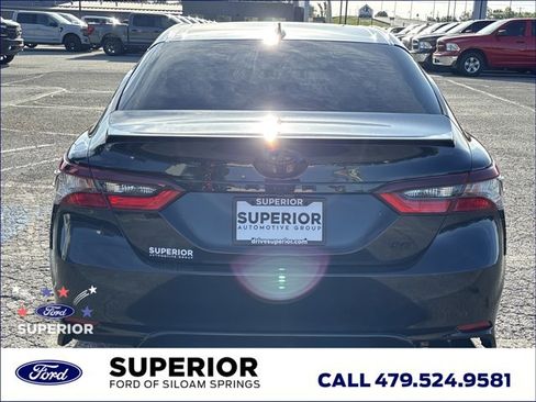 Used 2024 Toyota Camry SE FWD image 5