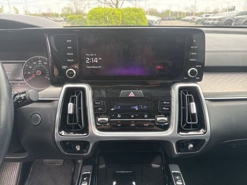 Used 2022 Kia Sorento SX image 9