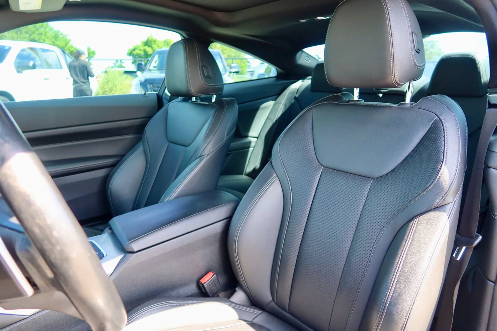 Used 2022 BMW 430i Coupe w/ Convenience Package RWD image 13