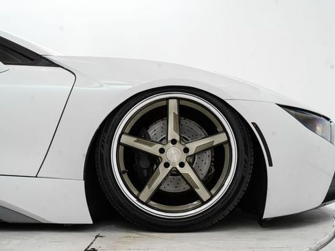 Used 2014 BMW i8 image 14