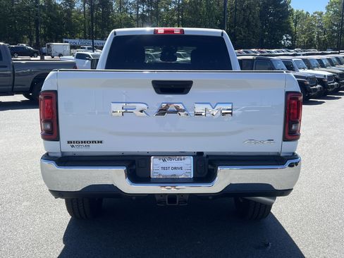 Used 2025 RAM 2500 Big Horn AWD/4WD image 7