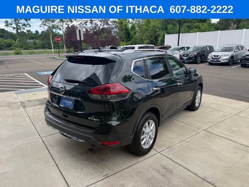 Used 2018 Nissan Rogue SV AWD/4WD image 4