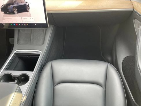 Used 2023 Tesla Model Y Performance AWD/4WD image 24