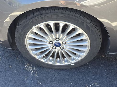 Used 2016 Ford Fusion Titanium image 9