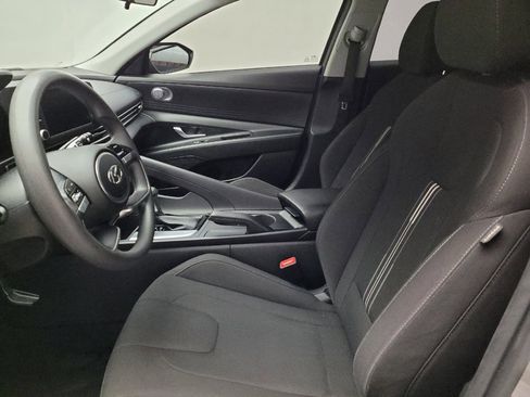 Used 2023 Hyundai Elantra SEL w/ Cargo Package image 17