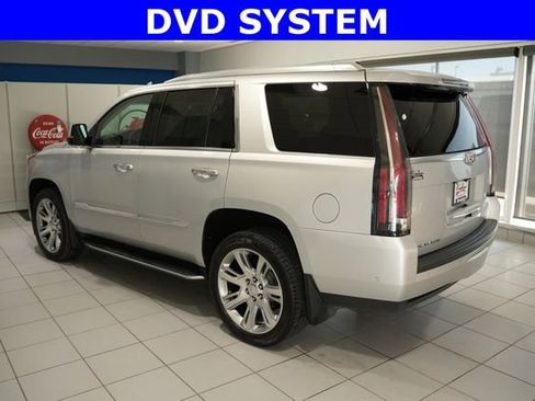 Used 2019 Cadillac Escalade Premium Luxury AWD/4WD image 4