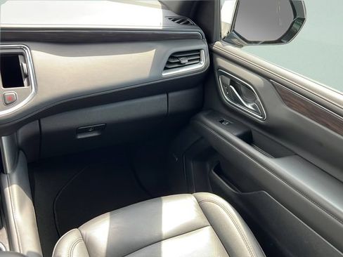Used 2024 Chevrolet Tahoe LT RWD image 16