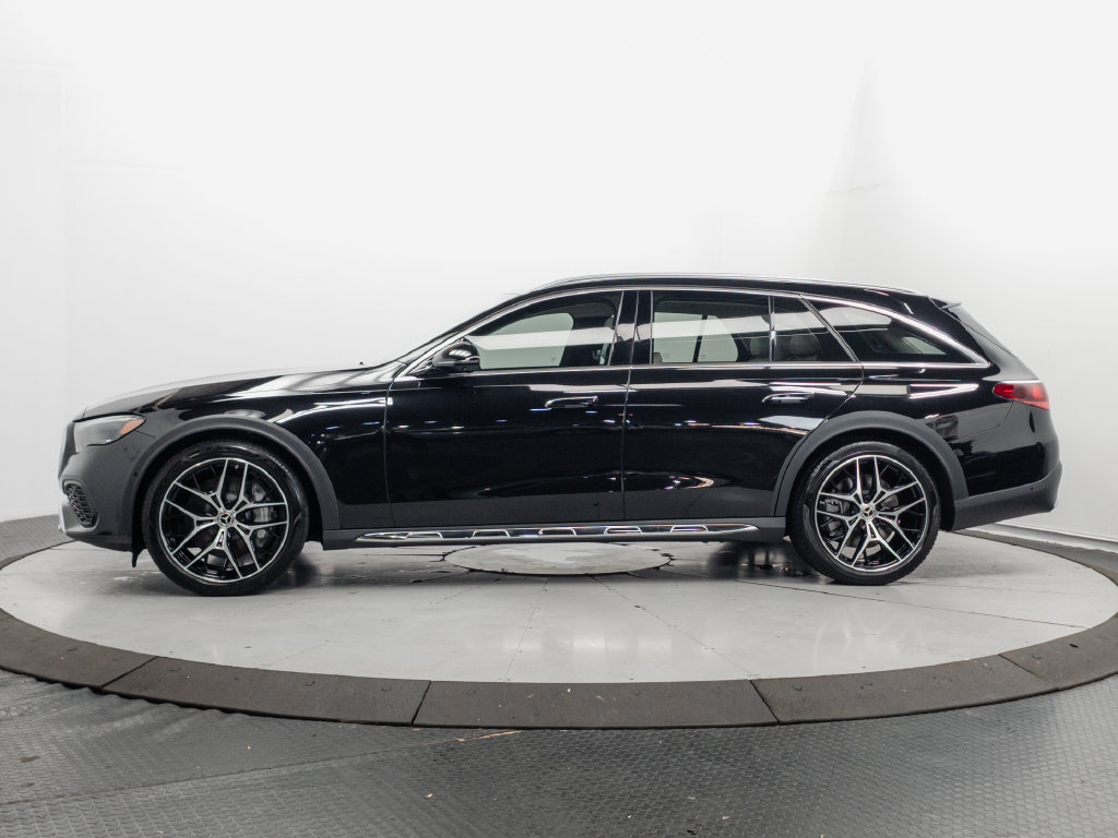 Used 2025 Mercedes-Benz E 450 4MATIC All-Terrain Wagon w/ Driver Assistance Package image 4