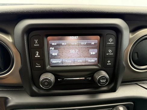 Used 2018 Jeep Wrangler Unlimited Sport S image 43