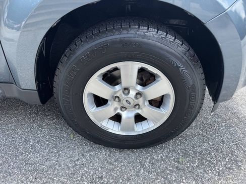 Used 2010 Ford Escape Limited AWD/4WD image 9