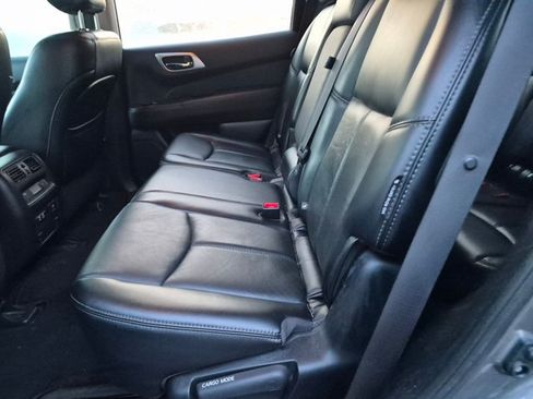 Used 2020 Nissan Pathfinder SL FWD image 13