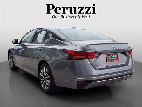 Certified 2023 Nissan Altima 2.5 SV image 6