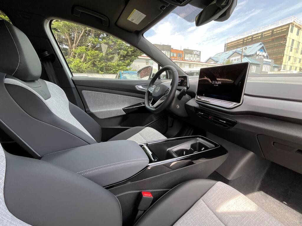 New 2026 Volkswagen ID.4 Pro AWD/4WD image 18