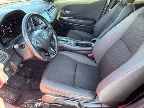 Certified 2020 Honda HR-V Sport image 18