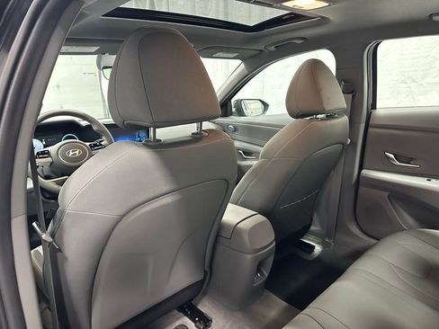 Used 2025 Hyundai Elantra SEL w/ Cargo Package image 43