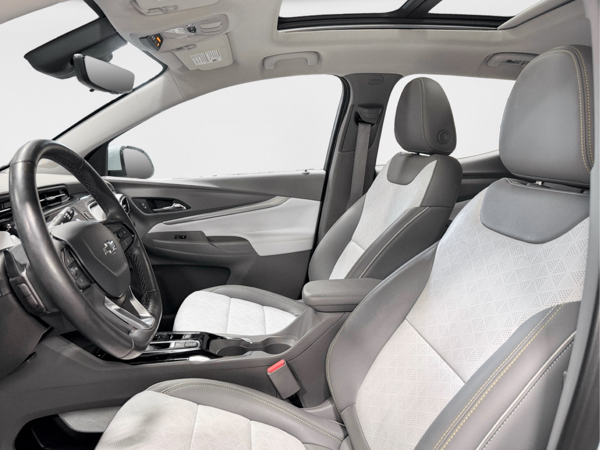 Used 2022 Chevrolet Bolt EUV Premier w/ Sun & Sound Package FWD image 16