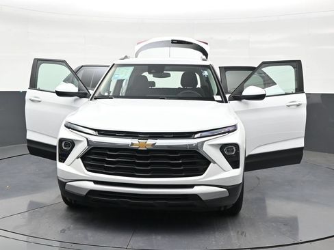 Used 2025 Chevrolet TrailBlazer LT FWD image 33