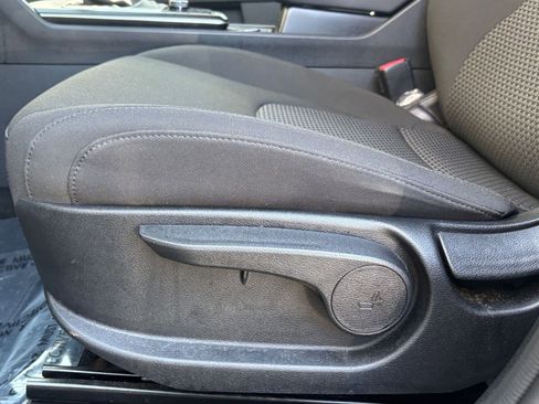 Used 2025 Kia Sportage LX image 22