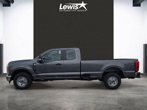 New 2025 Ford F250 XL image 3