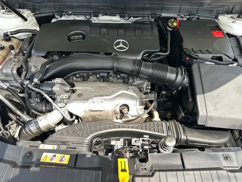 Used 2022 Mercedes-Benz GLB 250 4MATIC image 10