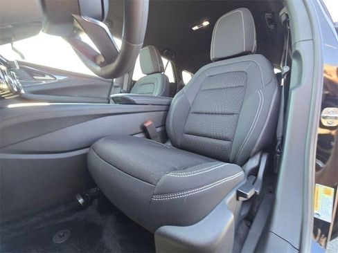 New 2025 Chevrolet Blazer EV LT FWD image 17
