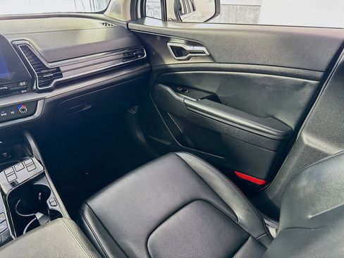 Used 2023 Kia Sportage EX w/ EX Premium Package image 22