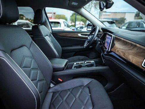 New 2026 Volkswagen Atlas SE image 29