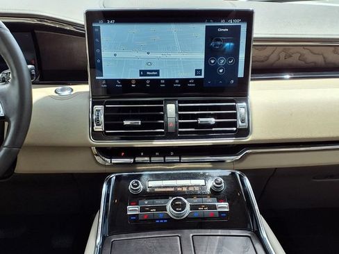 Used 2023 Lincoln Navigator Reserve RWD image 9