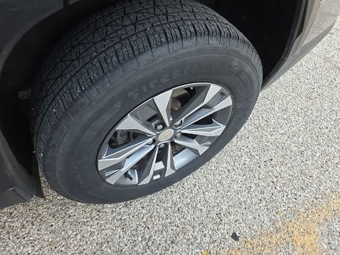 Used 2026 Chevrolet Equinox LT FWD image 6