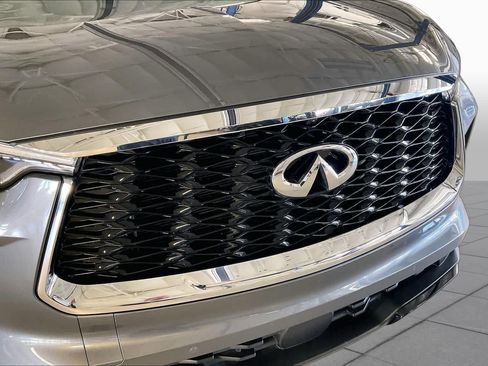 Used 2023 INFINITI QX60 Luxe w/ Vision Package FWD image 30