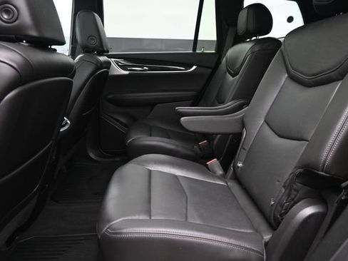 Certified 2020 Cadillac XT6 Premium Luxury AWD/4WD image 17