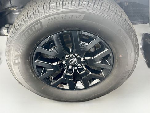 Used 2023 Nissan Frontier SV w/ Midnight Edition Package AWD/4WD image 11