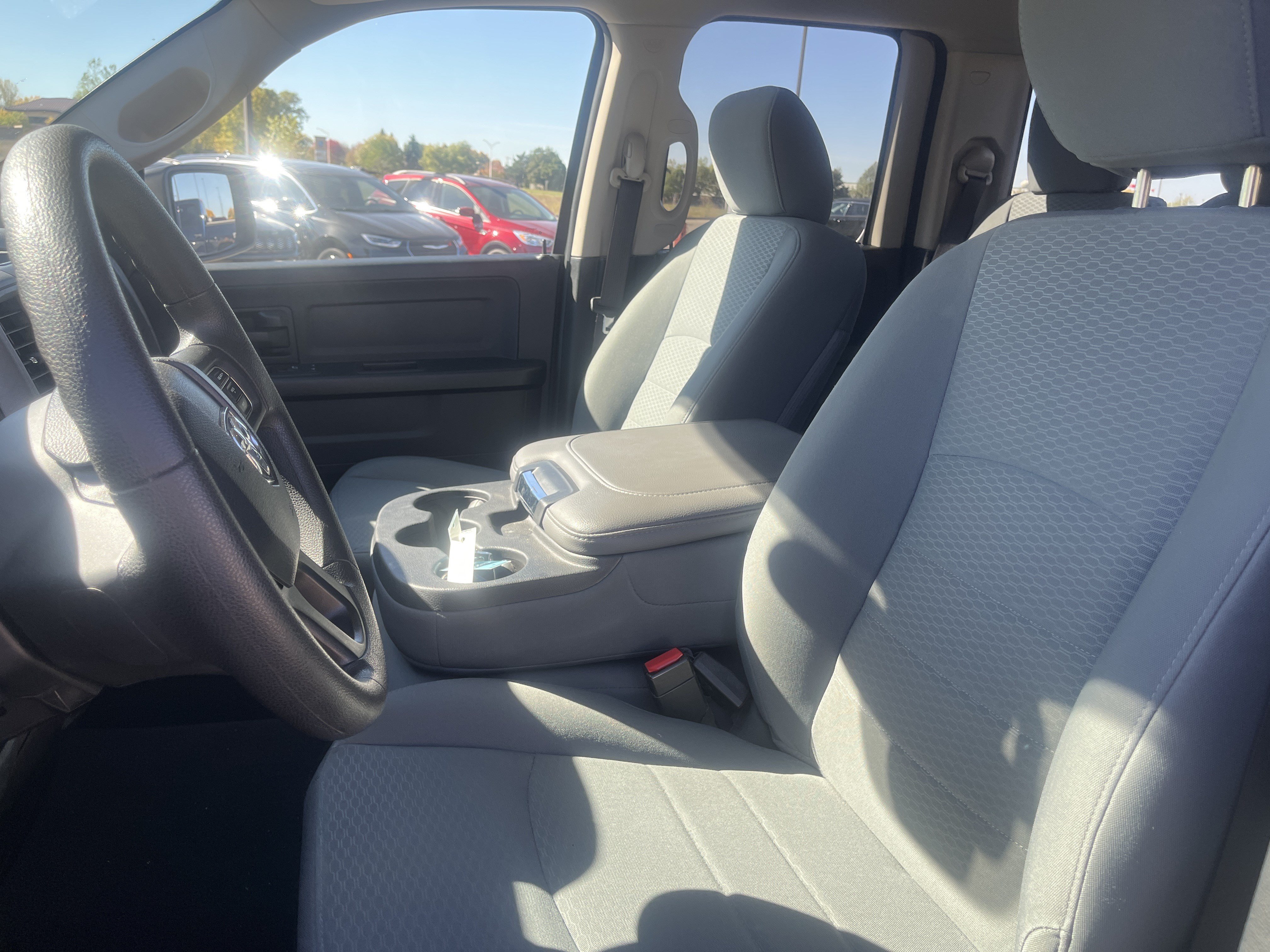 Used 2017 RAM 1500 Express AWD/4WD image 8