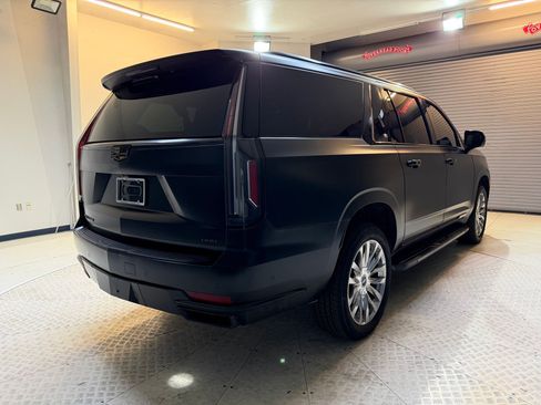 Used 2022 Cadillac Escalade ESV Premium Luxury RWD image 8