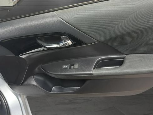 Used 2017 Honda Accord LX image 17