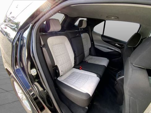 Used 2024 Chevrolet Equinox LS FWD image 19