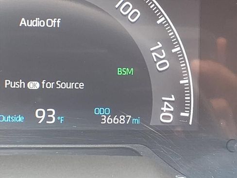 Used 2022 Toyota RAV4 Limited AWD/4WD image 33