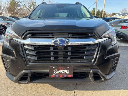 Used 2023 Subaru Ascent Premium w/ Convenience Package image 2