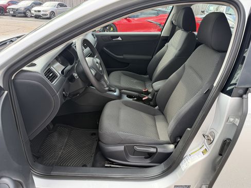 Used 2012 Volkswagen Jetta S image 14