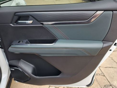 New 2026 GMC Acadia AT4 w/ Luxury Package AWD/4WD image 44