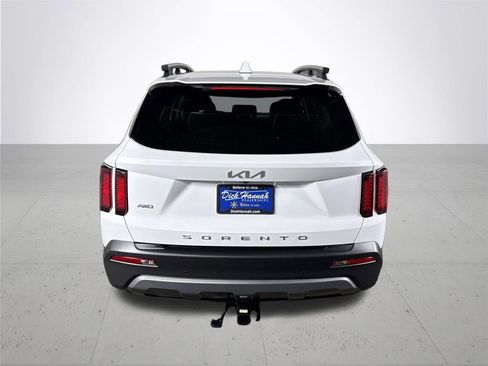 Used 2022 Kia Sorento S w/ Panoramic Sunroof Package AWD/4WD image 7
